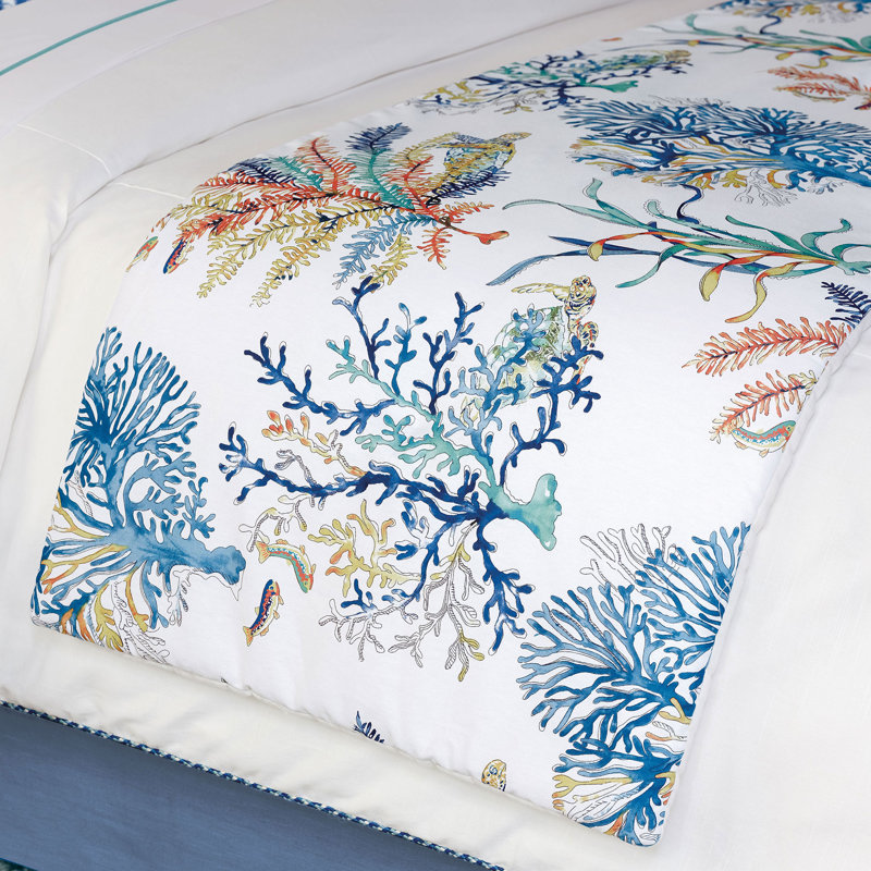 Castaway Floral Bed Runner, Twin