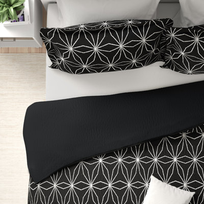 Joresa Polyester Geometric Shapes Coverlet
