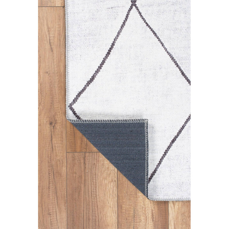 Tapis décoratif blanc Ottilie, Rectangle 7 pi 7 po x 10 pi 10 po