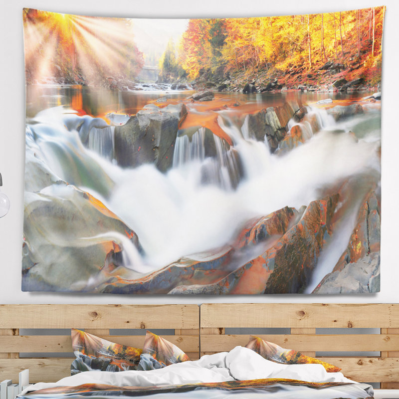 Cascade probiy dans la tapisserie de la rivière prut Landscape, H 50 po x l 60 po