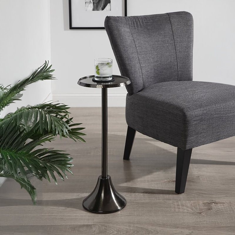 Table de bout Deanna, H 23 po x l 9 po x P 9 po, Base argent mat / plateau argent mat