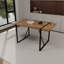 Ensemble de table de salle à manger en bois aggloméré de 55 po en bois foncé et ensemble de chaises de salle à manger moderne de 4 pièces, ensemble de table de salle à manger de cuisine médiévale en bois, base rectangulaire en métal noir, ensemble de table de salle à manger et de chaises en suède