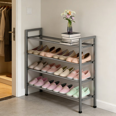 Range-chaussures en métal