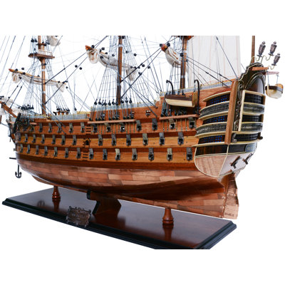 Ultimate HMS Victory Combo: un bateau miniature et un chapeau classique