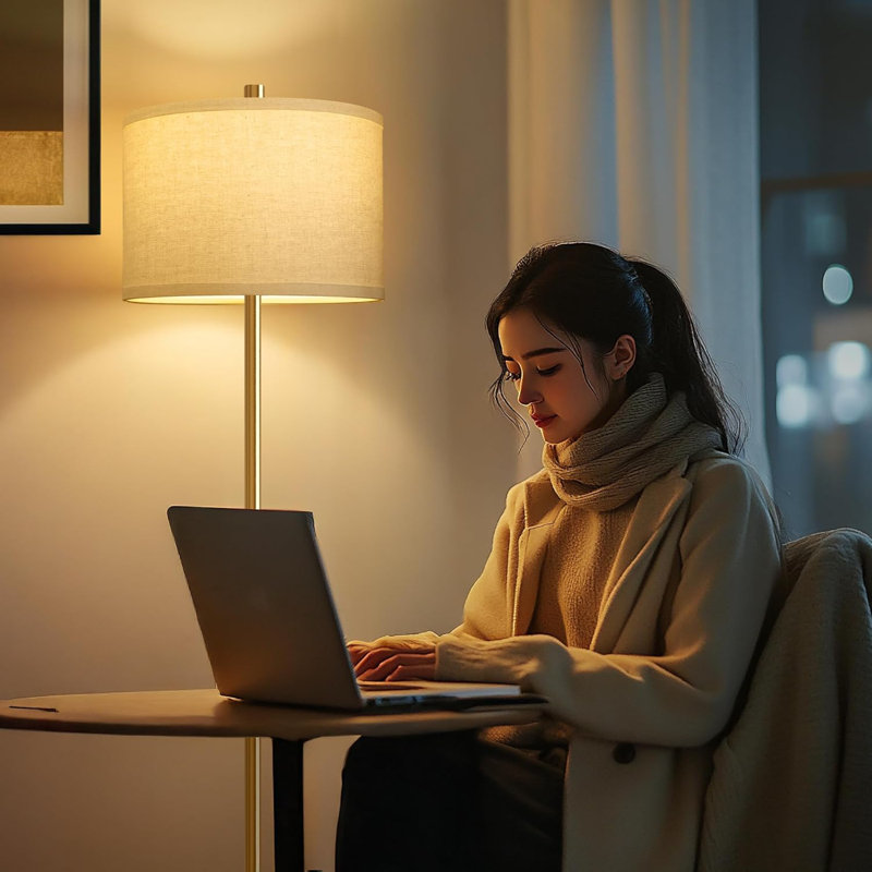 Lampe sur pied moderne avec abat-jour en lin naturel, lampe sur pied industrielle dorée pour le salon, la chambre à coucher, le bureau et la salle à manger, interrupteur rotatif, assemblage facile