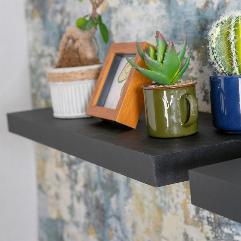 Harbour Housewares - Modern Floating Wall Shelf, Black, 4cm H x 80cm W x 23.5cm D