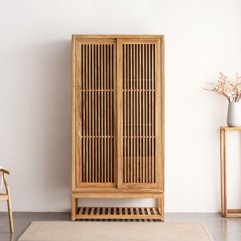 Retro And Simple Wardrobe