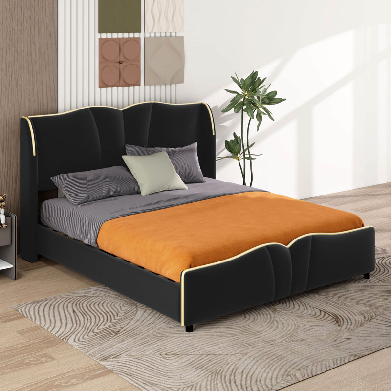 Grand lit plateforme tapissier en polyuréthane avec tête de lit à oreilles et pied de lit ondulé, lit en cuir moderne, Noir