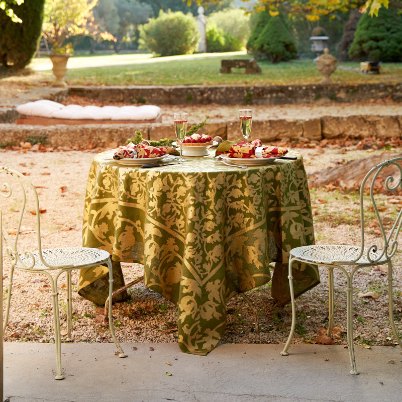 Saint-Rémy DOr Handmade Floral Tablecloth, Vert