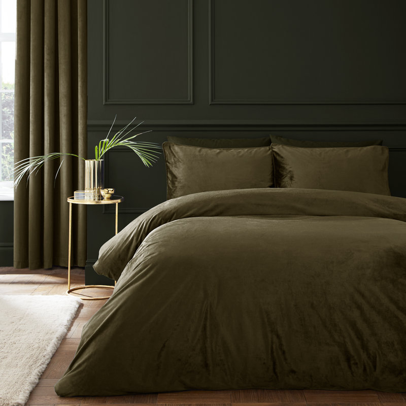 Kingsley Soft Matt Velvet Duvet Cover Set, Double Duvet Cover + 2 Standard Pillowcases, Green