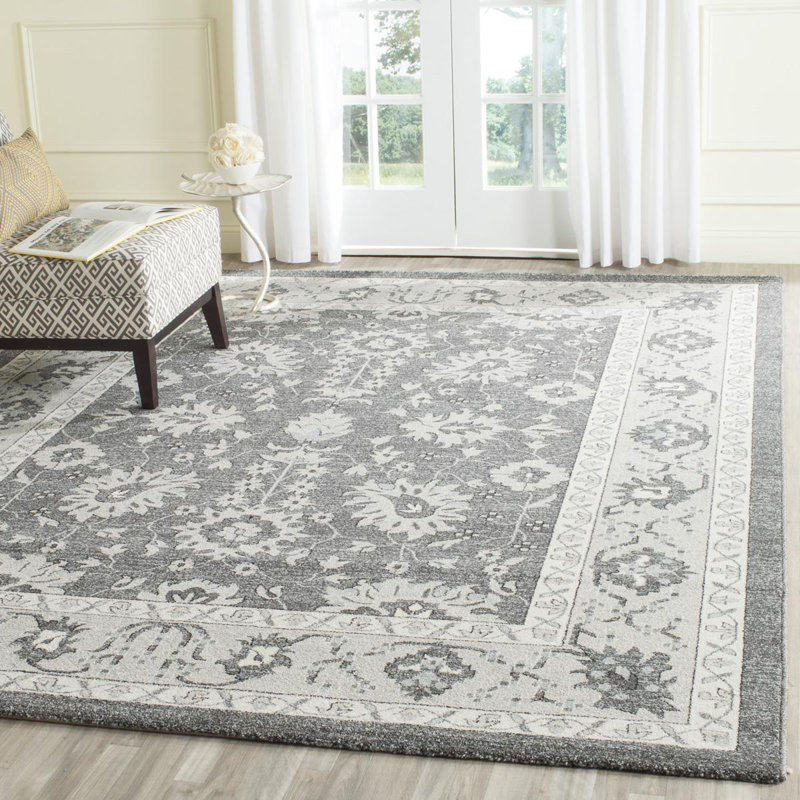 Zelie Oriental Area Rug, Rectangle 201 x 279 cm