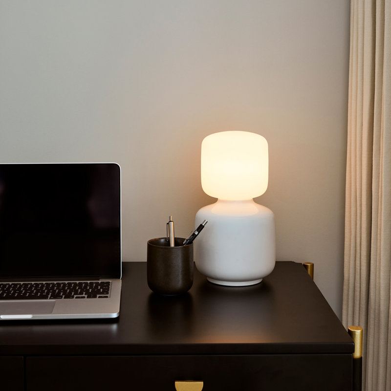 Oblo Table Lamp