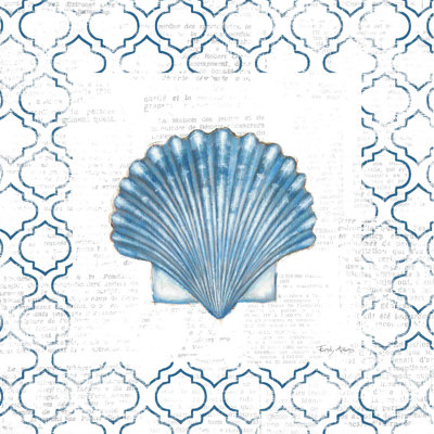 Coquille de pétoncle marine sur papier journal