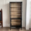 Armoire vitrée avec portes en verre