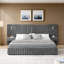 Structure de lit tapissier grand format en chenille avec design plissé, table de chevet intégrée et lampe réglable-448900239-448900233