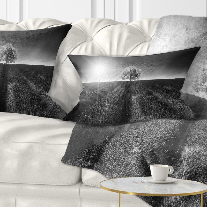 Coussin floral sur fond de lavande, Rectangulaire, Noir / blanc, 12 po x 20 po