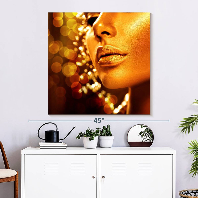 Maquillage peau Sh Shoresworth, H 33 po x l 33 po