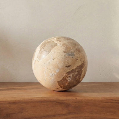 Gerlinda Figurines & Sculptures