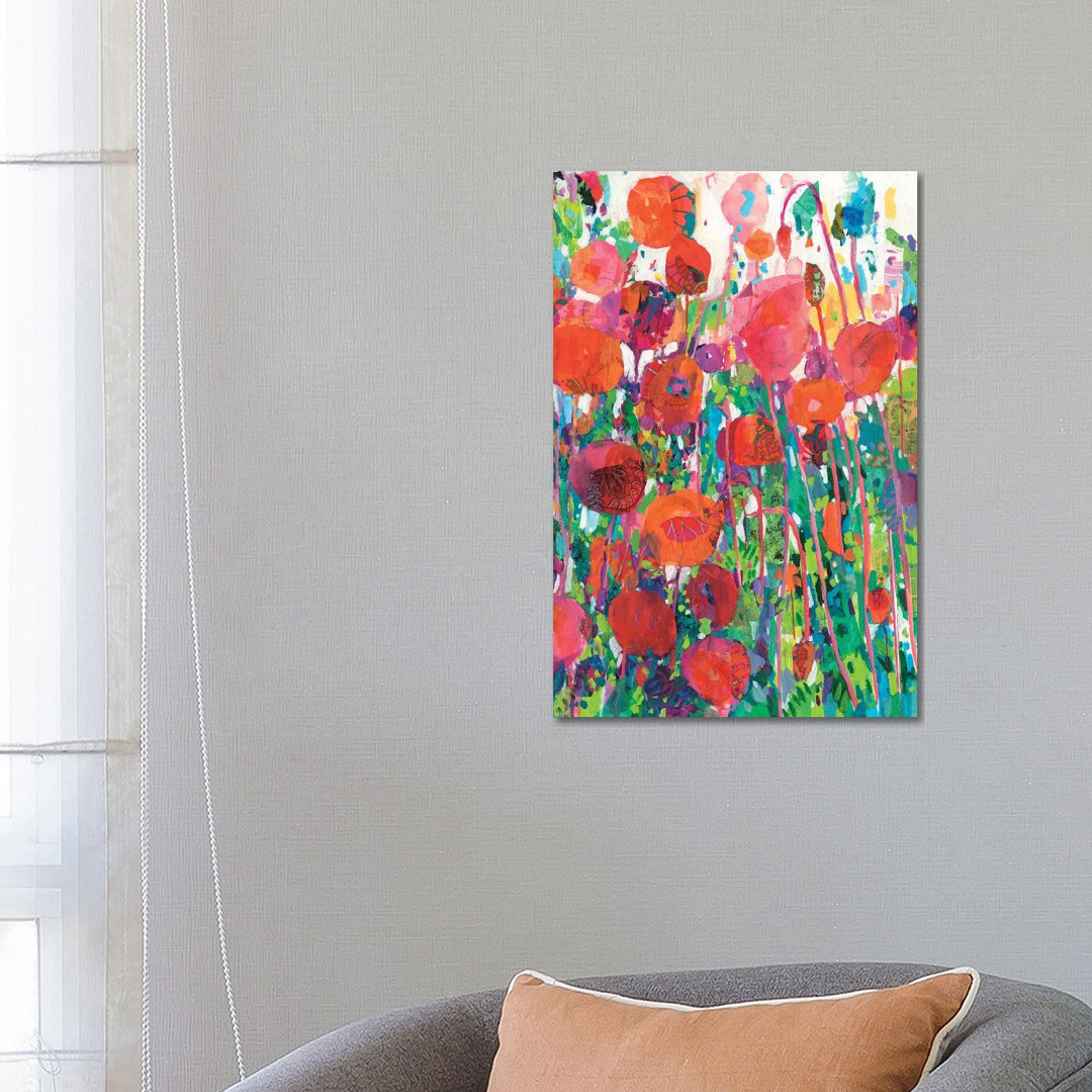 Vivid Poppy Collage II von Tara Funk Grim - Galerie-verpackte Leinwand Giclée auf Leinwand