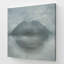 «Whispered Kiss Blue», grande impression sur toile-1101330535