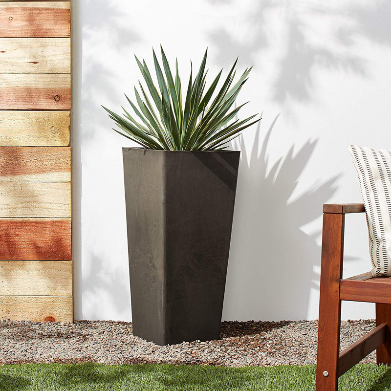 Musson Planter, Dark Charcoal