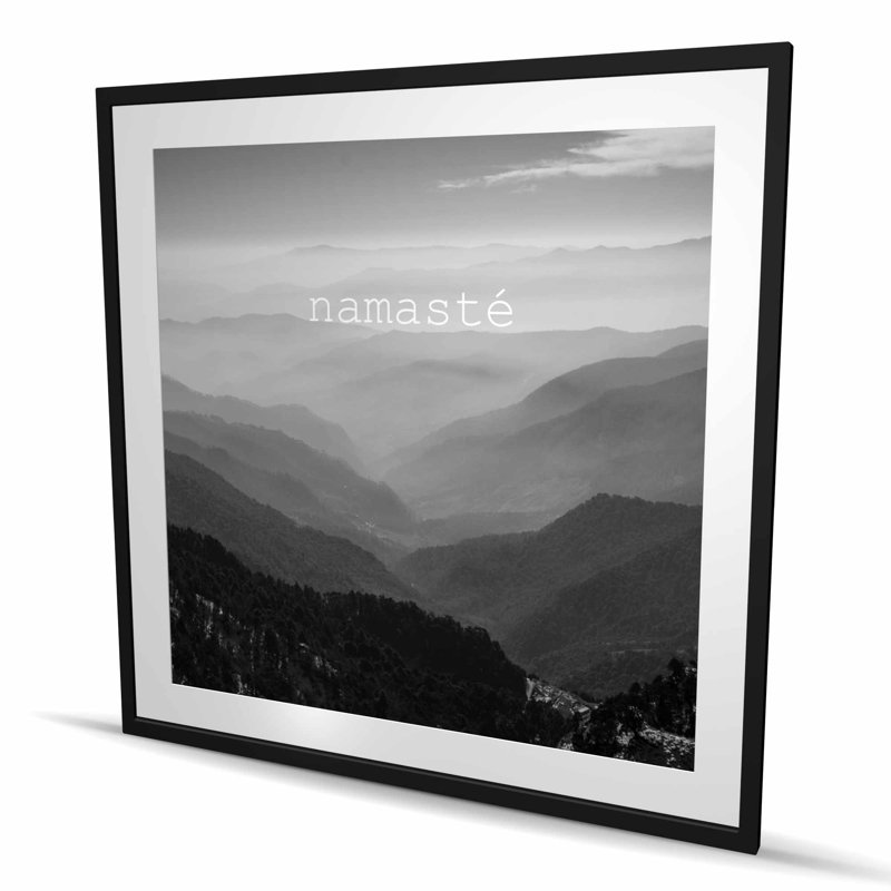 «Namaste Monicol - Gray», reproduction de photo encadrée