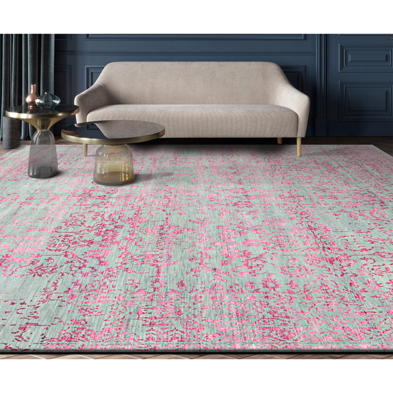 Tapis argenté et rose noué à la main de haute qualité