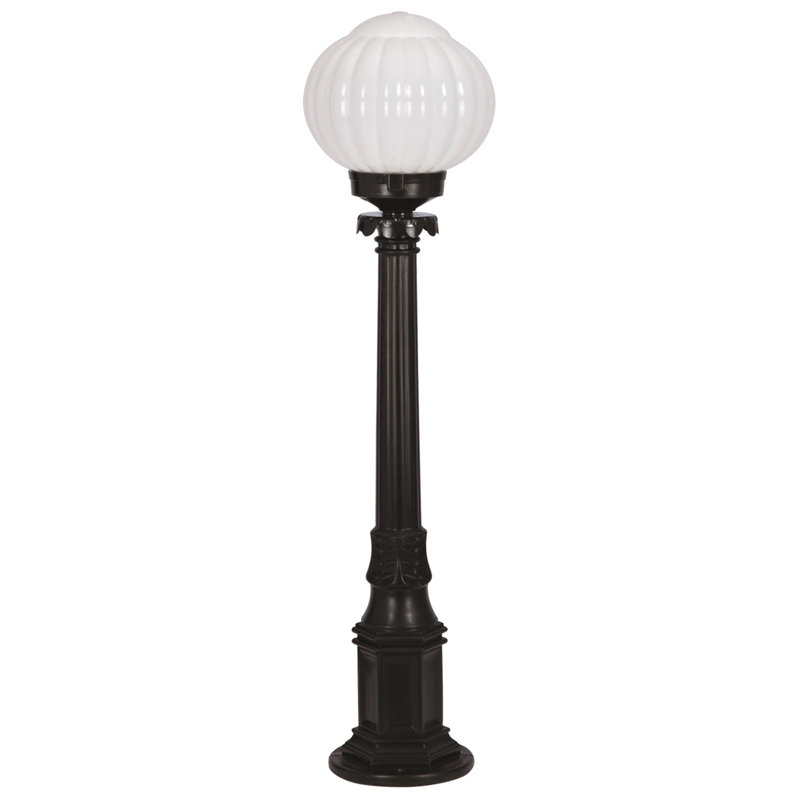 Élégante lampe sur pied pour l'extérieur, noir et blanc, 33,5 po x 9,1 po | Corps en ABS durable et capuchon en polycarbonate, douille E27 (40 W maximum), IP65 résistant aux intempéries | Parfait pour les patios traditionnels et industriels, design nostalgique