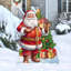 Célébrer avec une figurine de père Noël