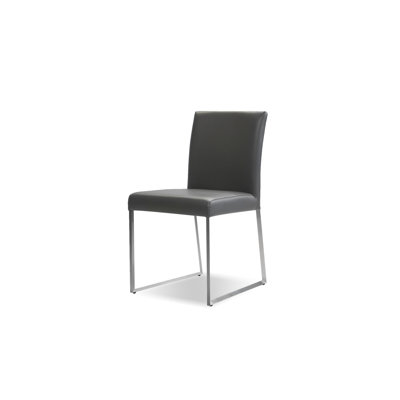 Chaise d'appoint rembourrée en cuir 