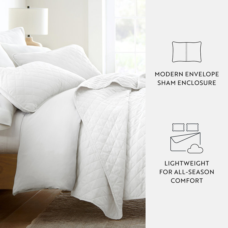 White Microfiber Twin Reversible Quilt Set with Shams