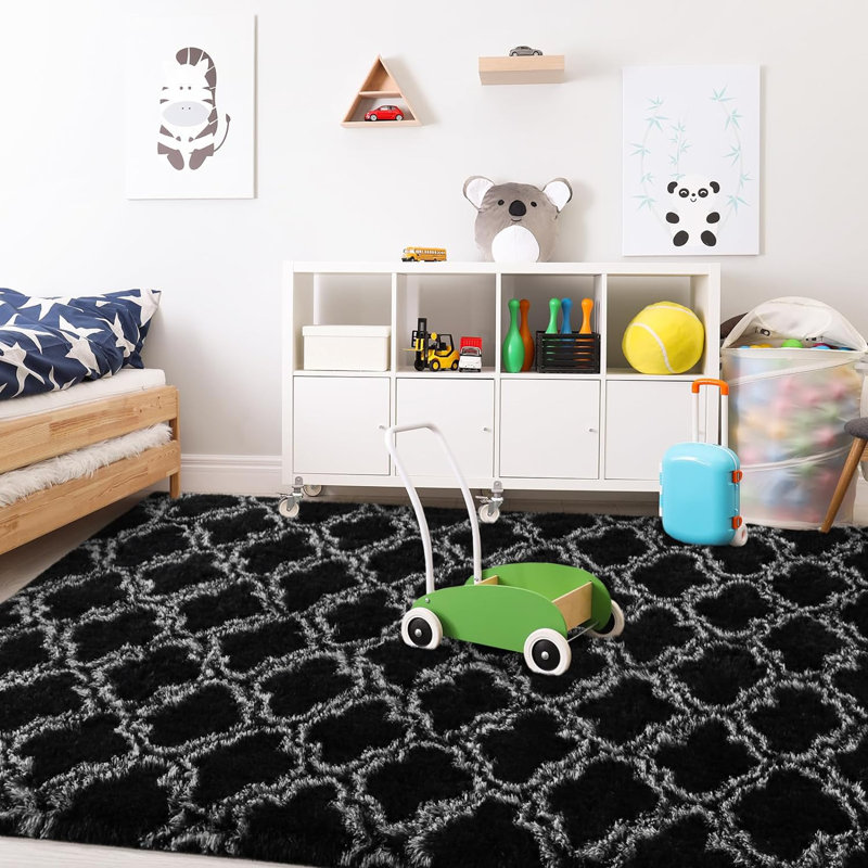 Laraine Indoor Rug, Rectangle 4' x 6'