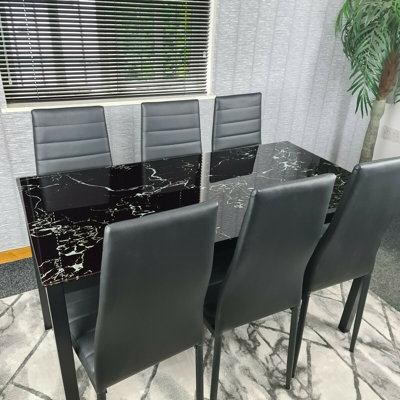 Fritzsche 6 - Person Dining Set