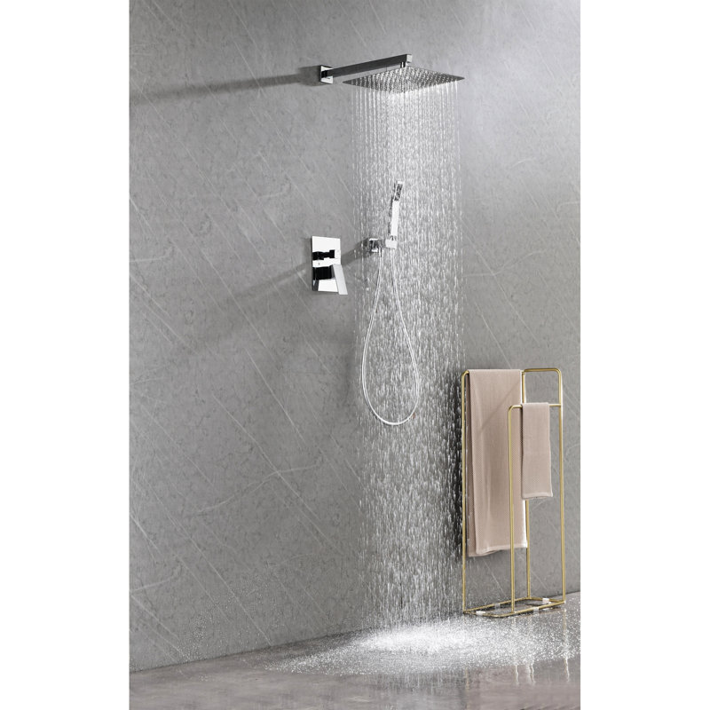 Douche de pluie murale de 12 po - Laiton forgé simulant la dureté des pluies naturelles