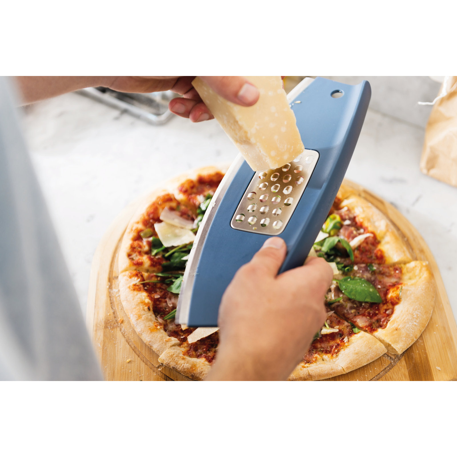 BergHOFF Leo Pizza Slicer & Grater, Blue