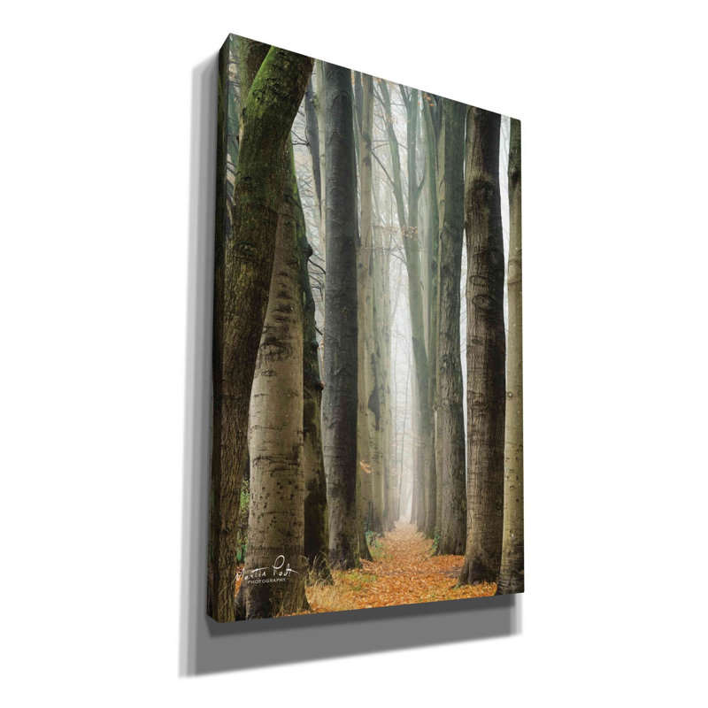 «Narrow Alley in the Holland» par Martin Podt, art mural sur toile, H 40 po x l 26 po x P 1,5 po