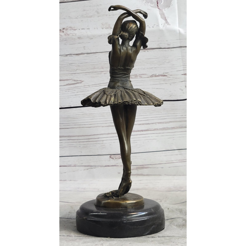 Figurines et sculptures en kevine