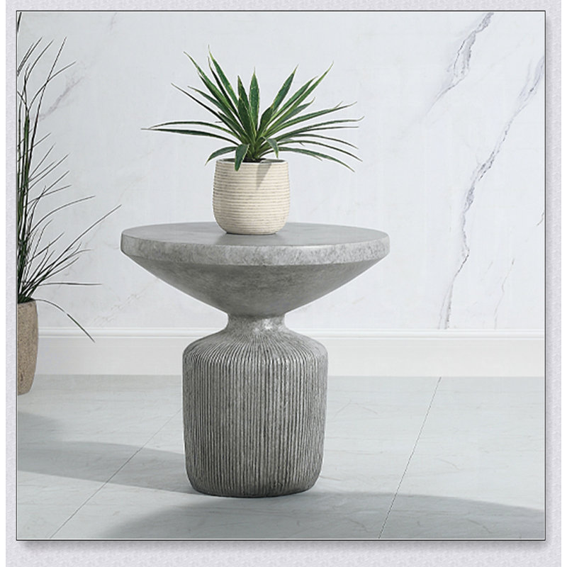 Table de bout grise vieillie avec piédestal