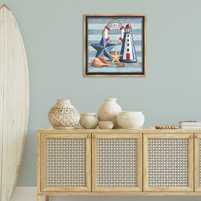 «Rustic Beach House on Stripes», art mural encadré flottant par Jennifer Brinley, H 18 po x l 18 po