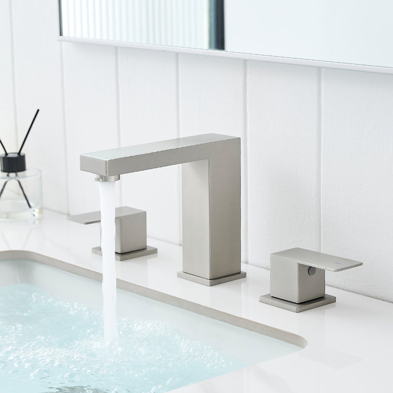 Robinet de meuble-lavabo surdimensionné de 8 pouces à 3 trous, acier inoxydable, nickel brossé, poignée à deux leviers et côté avec robinet à système de connexion rapide pour une utilisation à long terme