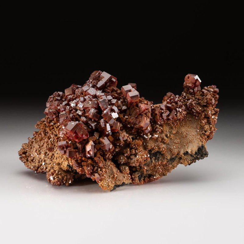 Véritable grappe de cristal de vanadinite
