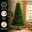 Arbre de Noël artificiel à charnière non éclairé 6 pi avec 582 pointes, arbre de Noël à branches en PVC avec support en plastique à 4 pieds pour la décoration de Noël intérieure
