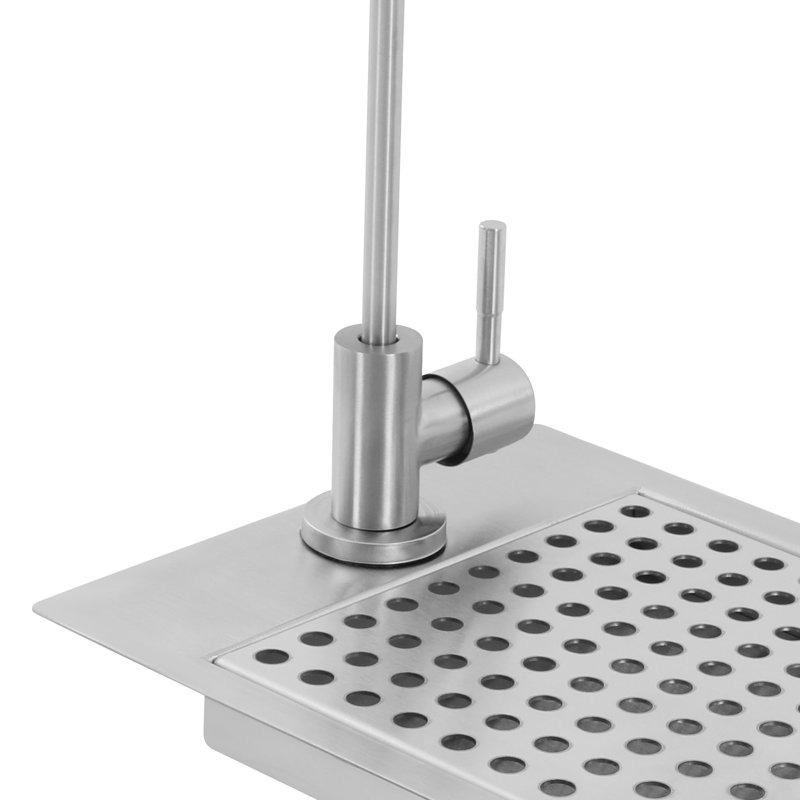 Laveur de verres avec lavabo et robinet