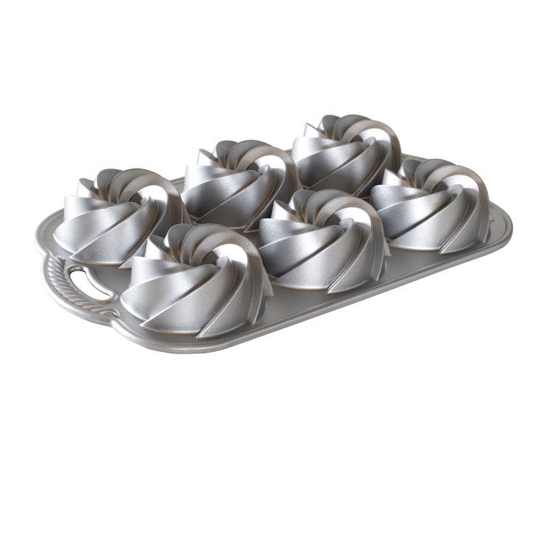 Nordic Ware Heritage Bundtlette Cakes