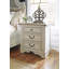 Lit à panneau simple Realyn, commode, miroir, commode et table de chevet