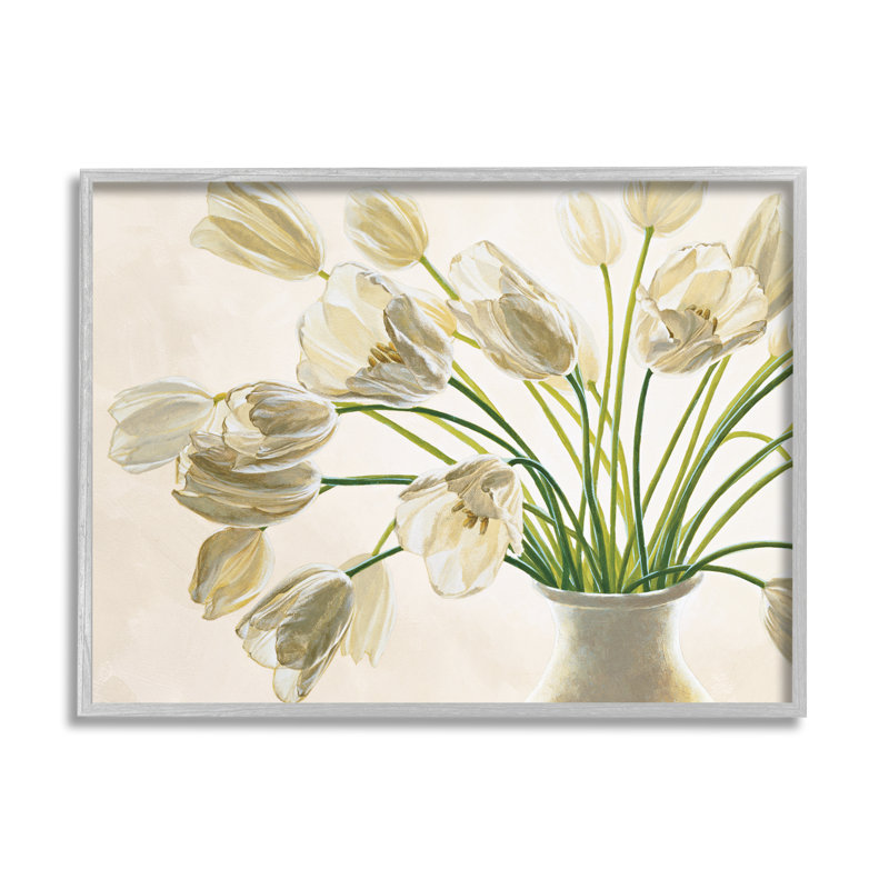 Bouquet de tulipes blanches tranquilles dans un vase de campagne