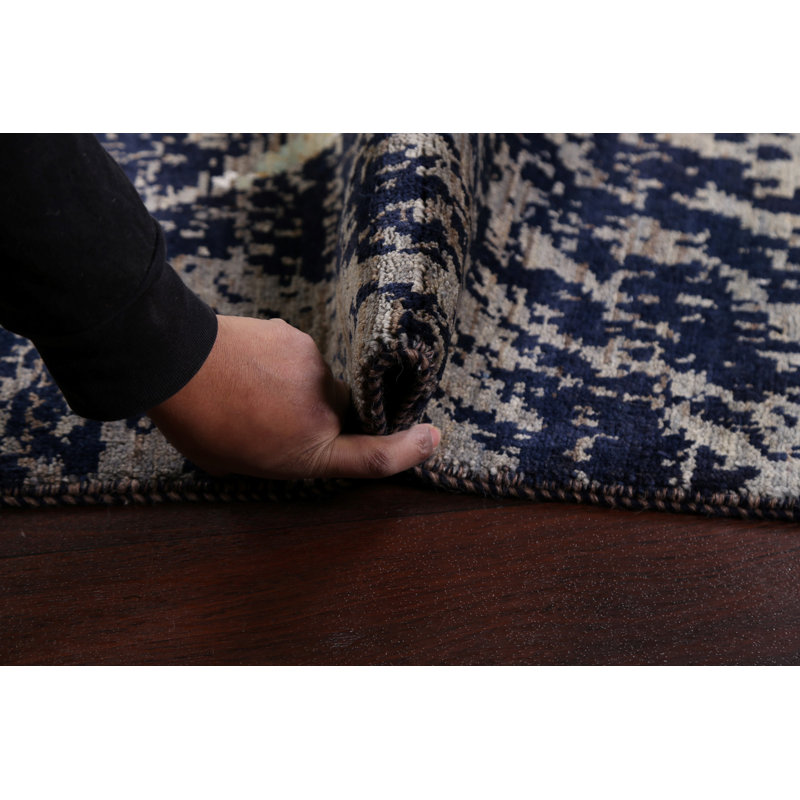 Tapis unique en laine / soie noué à la main de style nouvel âge 4 pi 1 po x 6 pi 1 po ivoire / bleu marine / brun