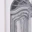 De 2 œuvres d'art murales avec crayon, 24 po x 32 po, motifs de portes ornées, paire d'éléments décoratifs en plastique argenté 24 po x 32 po, décor architectural, croquis, mise en valeur