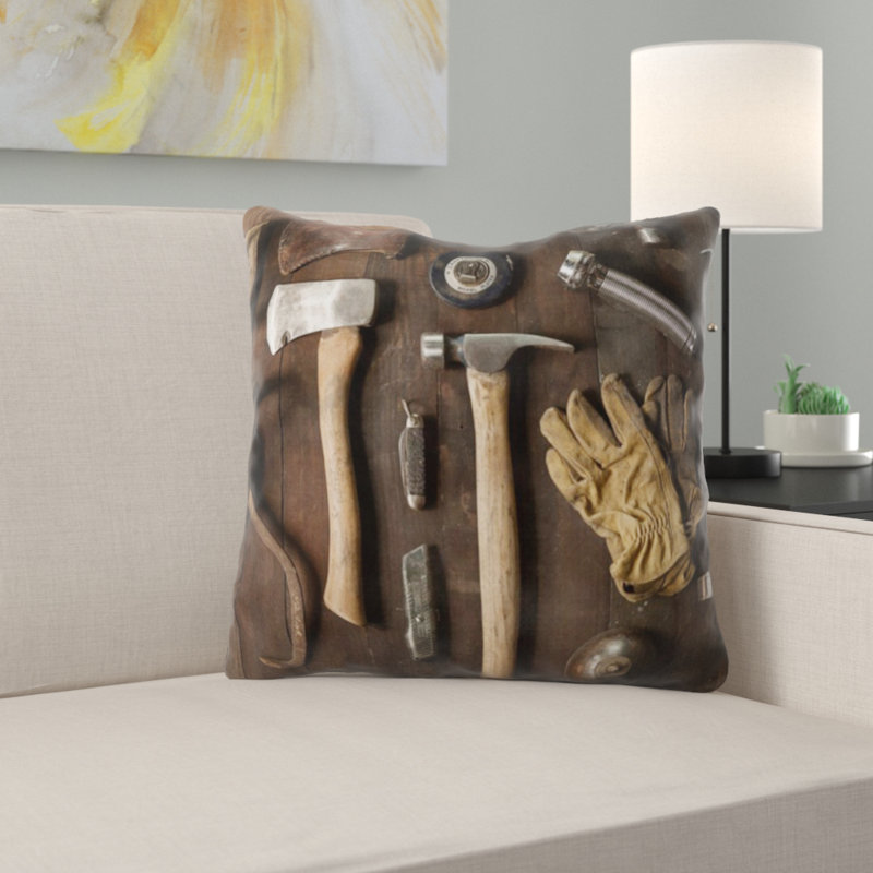 Coussin d’outils jeté