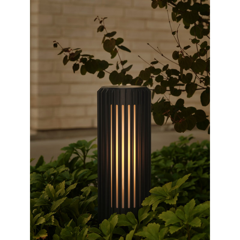 Lamp Post (Full), 45.4 cm H x 12.4 cm W x 12.4 cm D, Black